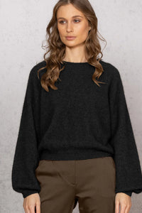 Bellow Sleeve Top
